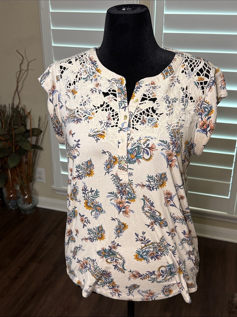 Daniel Rainn Cream Floral Crochet-Yoke Short Sleeve Tee